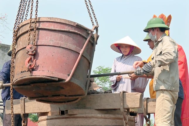 Chùa Hồng Ân đúc đại hồng chung nặng 1 tấn